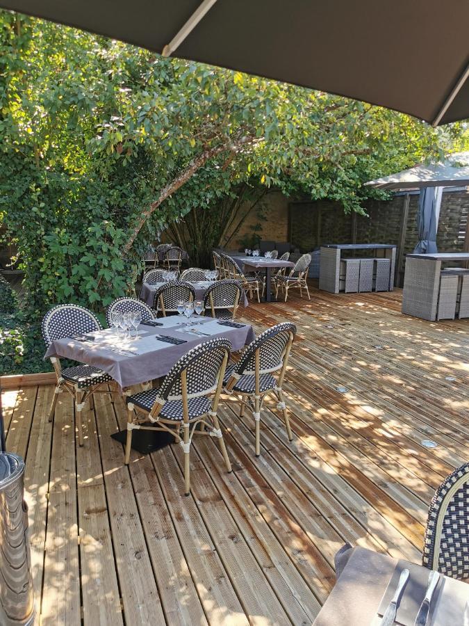 Le P'Tit Bouchon Hotel Rambervillers Bagian luar foto