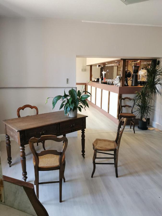 Le P'Tit Bouchon Hotel Rambervillers Bagian luar foto