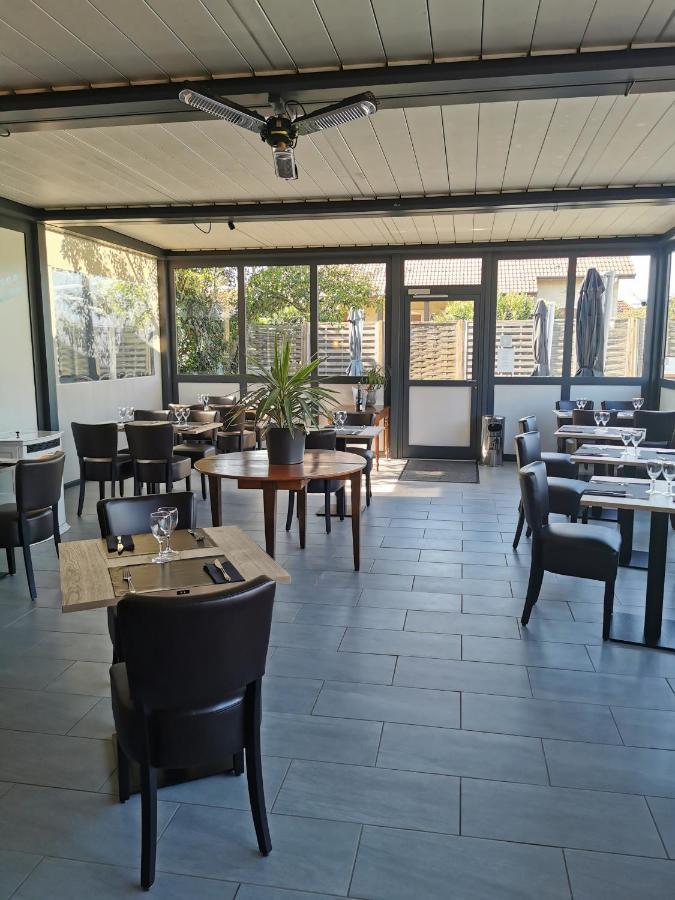 Le P'Tit Bouchon Hotel Rambervillers Bagian luar foto