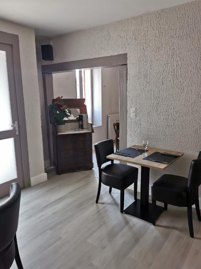 Le P'Tit Bouchon Hotel Rambervillers Bagian luar foto